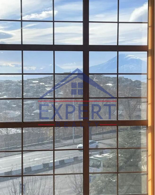 ԿԵՆՏՐՈՆ, ԾՈՎԱԿԱԼ ԻՍԱԿՈՎ, 150ՔՄ