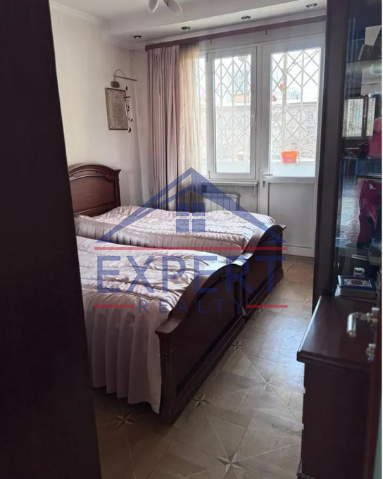 ԱՐԱԲԿԻՐ, ԱՎԵՏ ԱՎԵՏԻՍՅԱՆ ՓՈՂՈՑ   4 ՍԵՆՅԱԿ