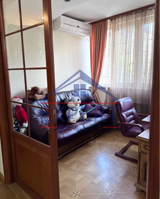 ԱՐԱԲԿԻՐ, ԱՎԵՏ ԱՎԵՏԻՍՅԱՆ ՓՈՂՈՑ   4 ՍԵՆՅԱԿ