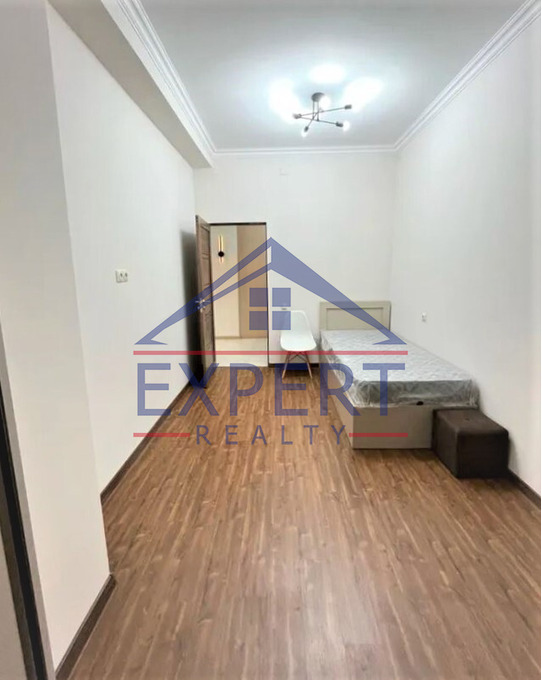 ԱՐԱԲԿԻՐ, ԱԴՈՆՑԻ ՓՈՂՈՑ, 3 ՍԵՆՅԱԿ