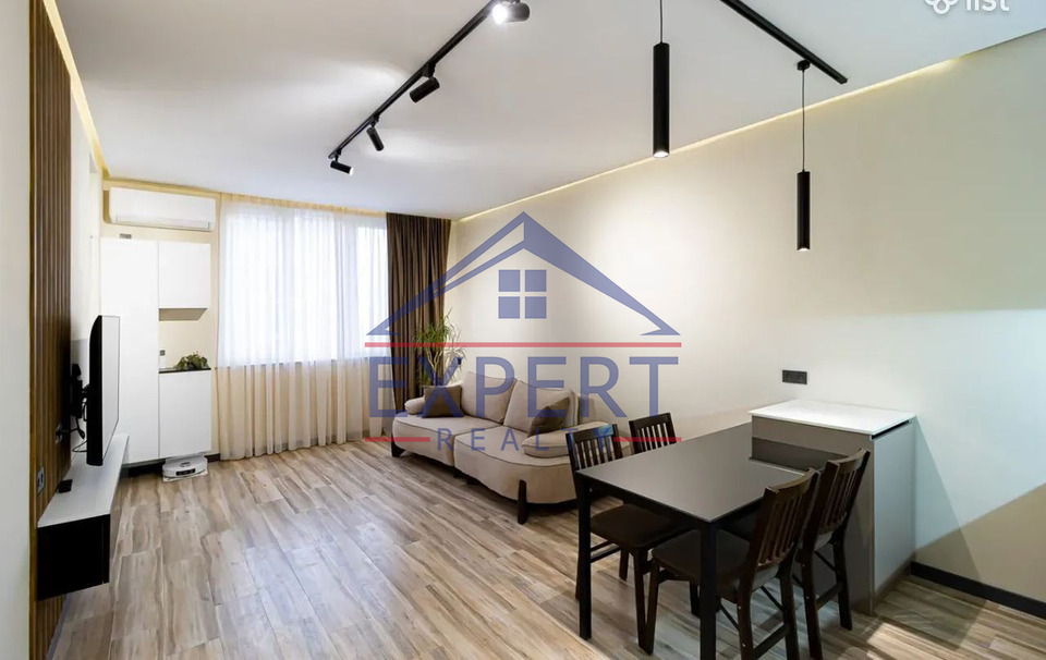 ԱՋԱՓՆՅԱԿ, ՇԻՐԱԶԻ ՓՈՂՈՑ, 3 ՍԵՆՅԱԿ