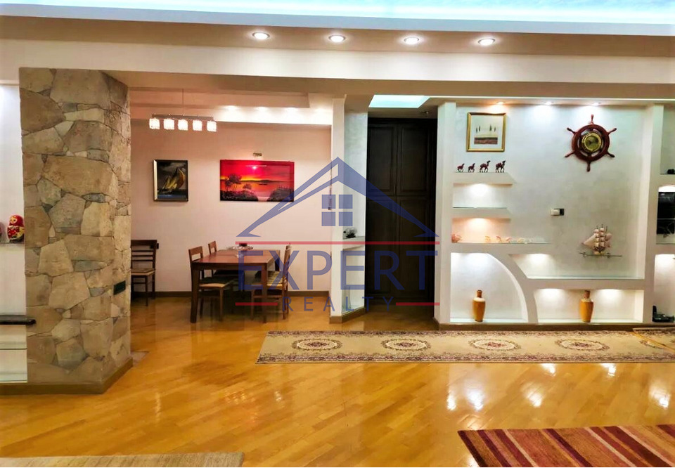 ԿԵՆՏՐՈՆ, ՀՅՈՒՍԻՍԱՅԻՆ ՊՈՂՈՏԱ, 3 ՍԵՆՅԱԿ