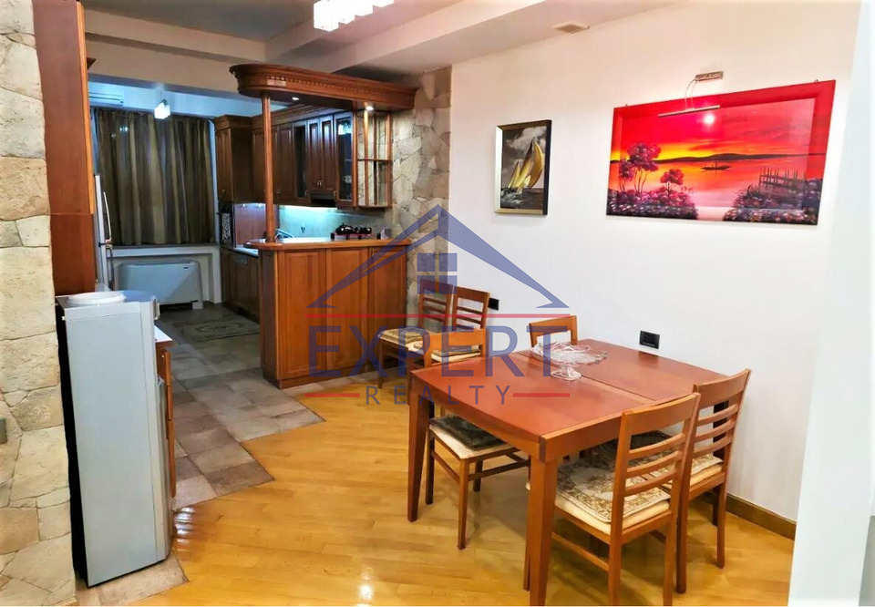 ԿԵՆՏՐՈՆ, ՀՅՈՒՍԻՍԱՅԻՆ ՊՈՂՈՏԱ, 3 ՍԵՆՅԱԿ