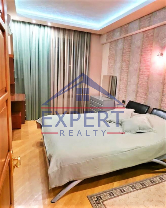 ԿԵՆՏՐՈՆ, ՀՅՈՒՍԻՍԱՅԻՆ ՊՈՂՈՏԱ, 3 ՍԵՆՅԱԿ