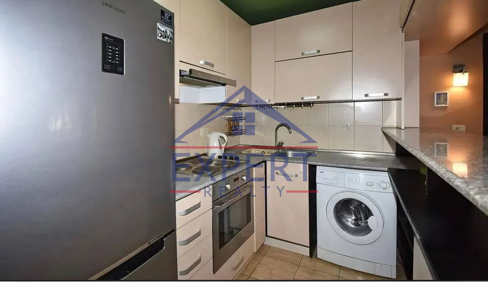 ԿԵՆՏՐՈՆ, ԵԶՆԻԿ ԿՈՂԲԱՑԻ ՓՈՂՈՑ, 3 ՍԵՆՅԱԿ