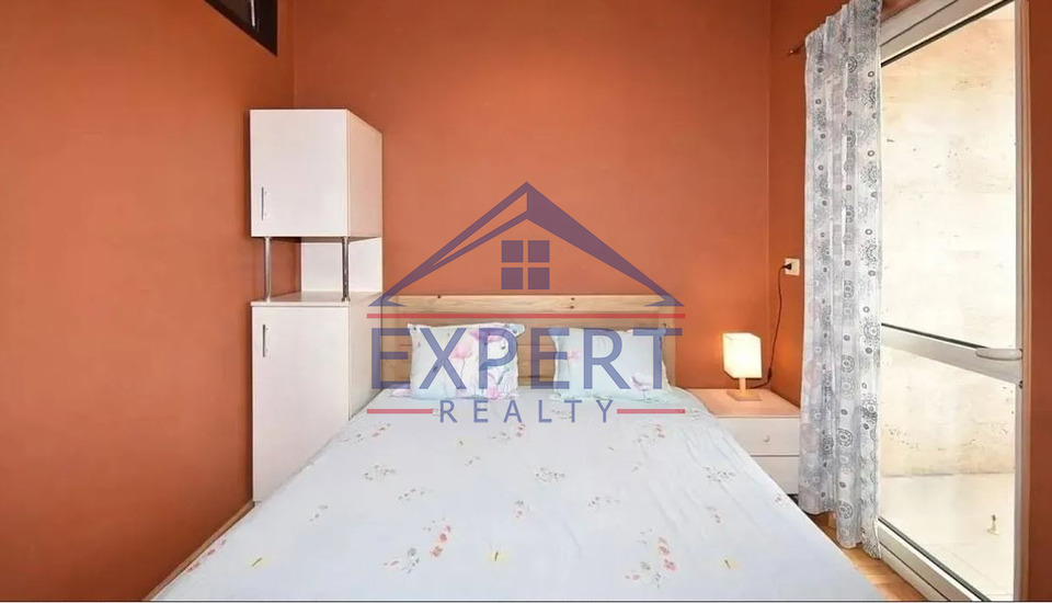 ԿԵՆՏՐՈՆ, ԵԶՆԻԿ ԿՈՂԲԱՑԻ ՓՈՂՈՑ, 3 ՍԵՆՅԱԿ