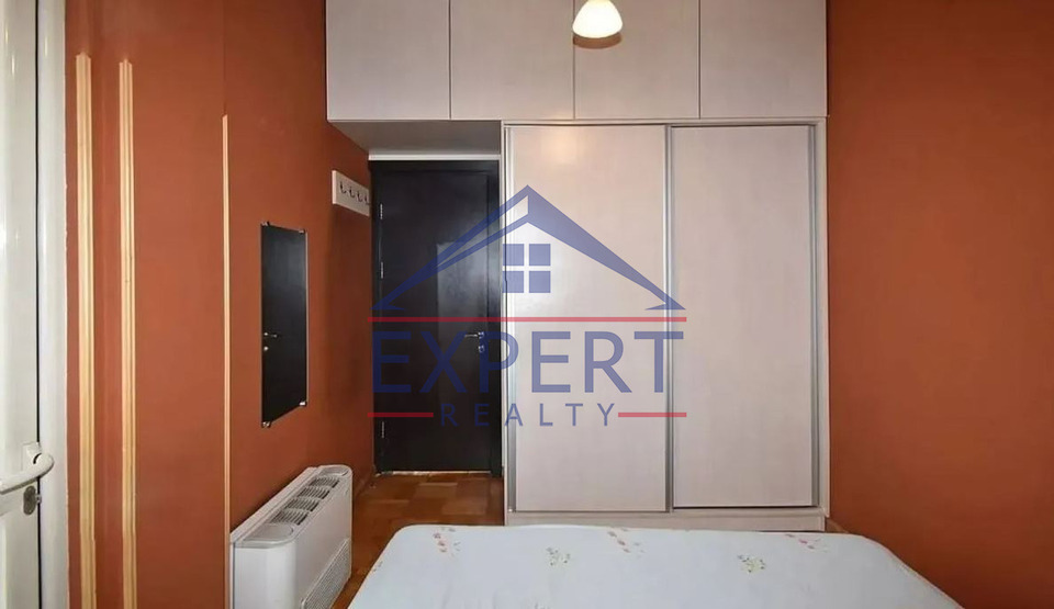 ԿԵՆՏՐՈՆ, ԵԶՆԻԿ ԿՈՂԲԱՑԻ ՓՈՂՈՑ, 3 ՍԵՆՅԱԿ