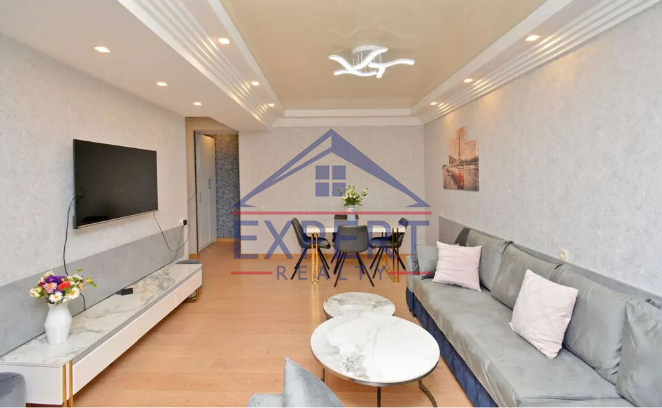 ԿԵՆՏՐՈՆ, ՀԻՆ ԵՐԵՎԱՆՑՈՒ ՓՈՂՈՑ, 3 ՍԵՆՅԱԿ