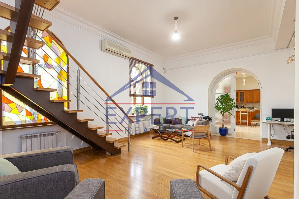 ԿԵՆՏՐՈՆ, ՄՈՍԿՈՎՅԱՆ ՓՈՂՈՑ, 6 ՍԵՆՅԱԿ