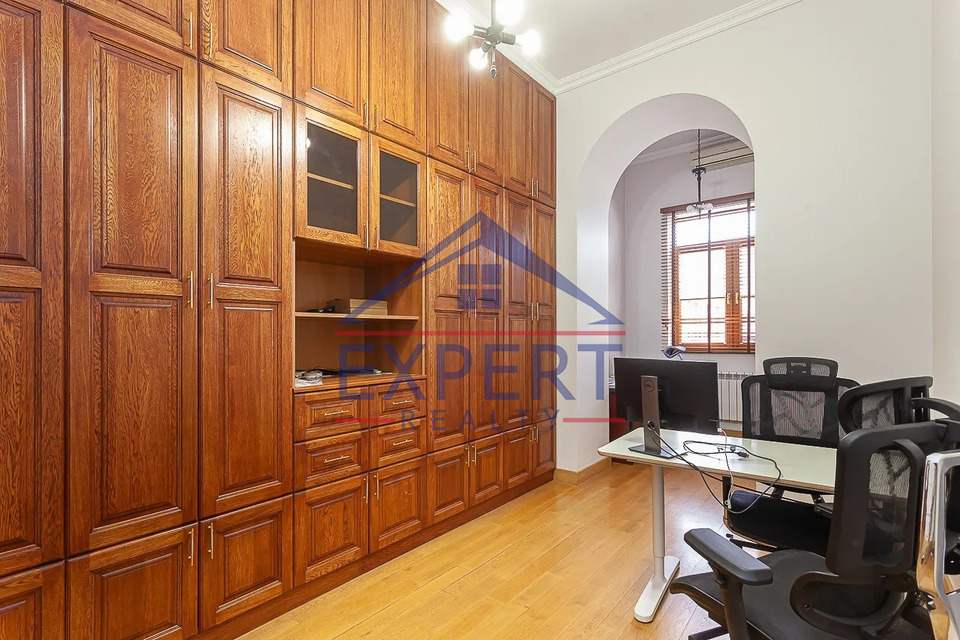 ԿԵՆՏՐՈՆ, ՄՈՍԿՈՎՅԱՆ ՓՈՂՈՑ, 6 ՍԵՆՅԱԿ