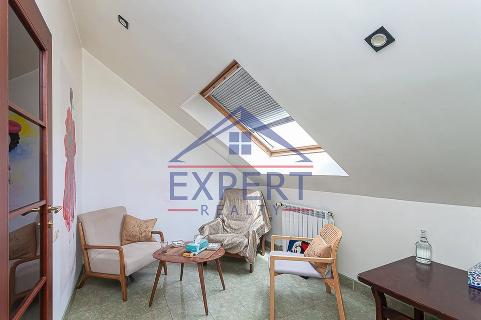 ԿԵՆՏՐՈՆ, ՄՈՍԿՈՎՅԱՆ ՓՈՂՈՑ, 6 ՍԵՆՅԱԿ