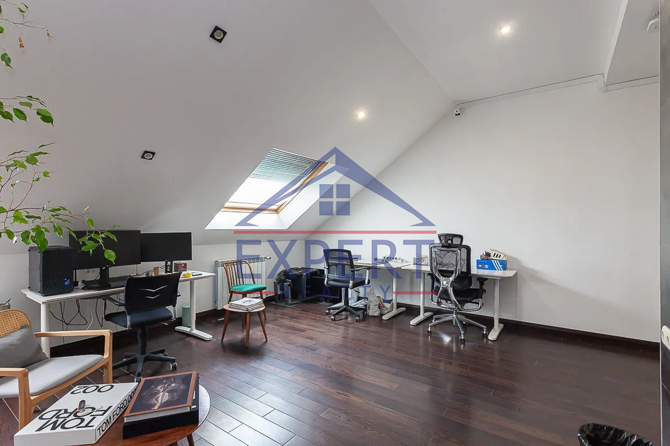 ԿԵՆՏՐՈՆ, ՄՈՍԿՈՎՅԱՆ ՓՈՂՈՑ, 6 ՍԵՆՅԱԿ