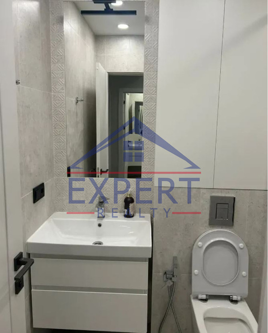 ԿԵՆՏՐՈՆ, ԽԱՆՋՅԱՆ ՓՈՂՈՑ, 2 ՍԵՆՅԱԿ