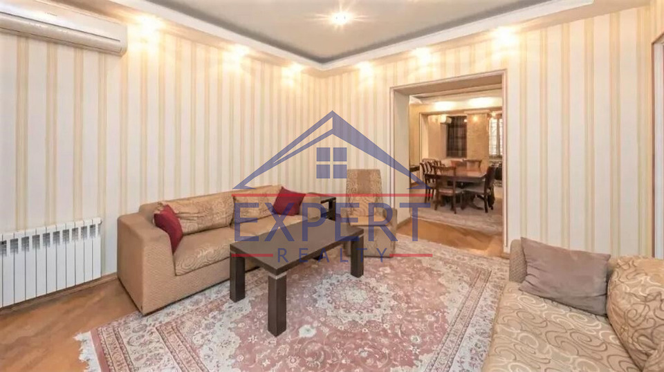 ԿԵՆՏՐՈՆ, ՆԱԼԲԱՆԴՅԱՆ ՓՈՂՈՑ, 6 ՍԵՆՅԱԿ