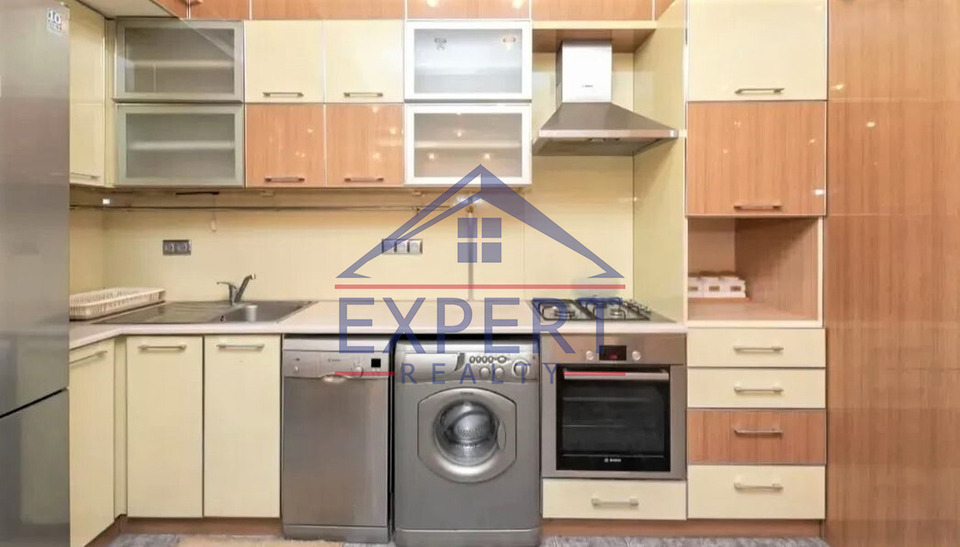 ԿԵՆՏՐՈՆ, ՆԱԼԲԱՆԴՅԱՆ ՓՈՂՈՑ, 6 ՍԵՆՅԱԿ