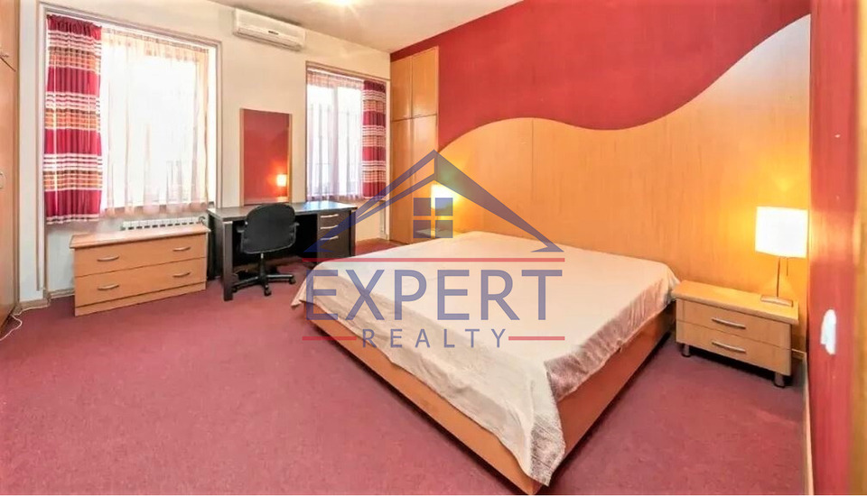 ԿԵՆՏՐՈՆ, ՆԱԼԲԱՆԴՅԱՆ ՓՈՂՈՑ, 6 ՍԵՆՅԱԿ