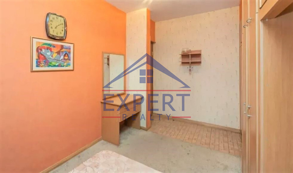 ԿԵՆՏՐՈՆ, ՆԱԼԲԱՆԴՅԱՆ ՓՈՂՈՑ, 6 ՍԵՆՅԱԿ