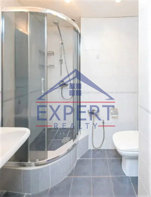 ԿԵՆՏՐՈՆ, ՆԱԼԲԱՆԴՅԱՆ ՓՈՂՈՑ, 6 ՍԵՆՅԱԿ