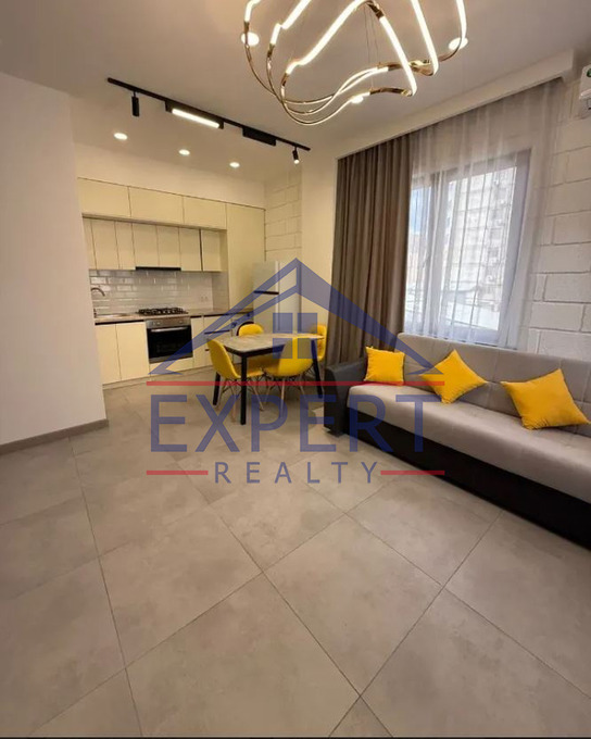 ԿԵՆՏՐՈՆ, ՉԱՐԵՆՑԻ ՓՈՂՈՑ, 2 ՍԵՆՅԱԿ