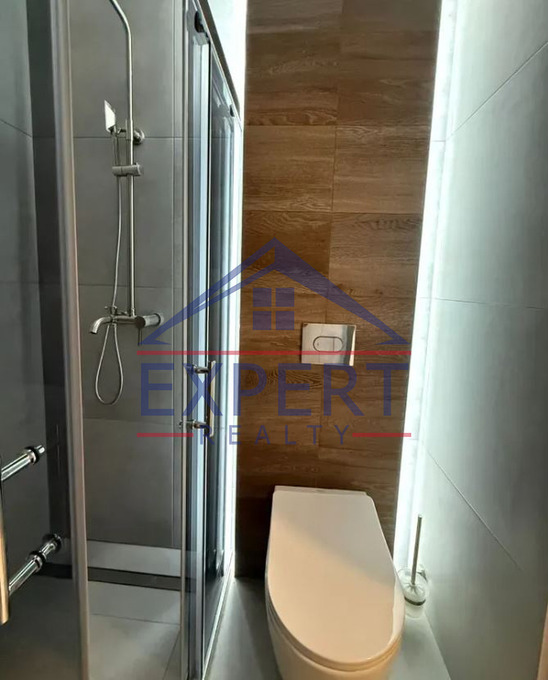 ԿԵՆՏՐՈՆ, ՉԱՐԵՆՑԻ ՓՈՂՈՑ, 2 ՍԵՆՅԱԿ