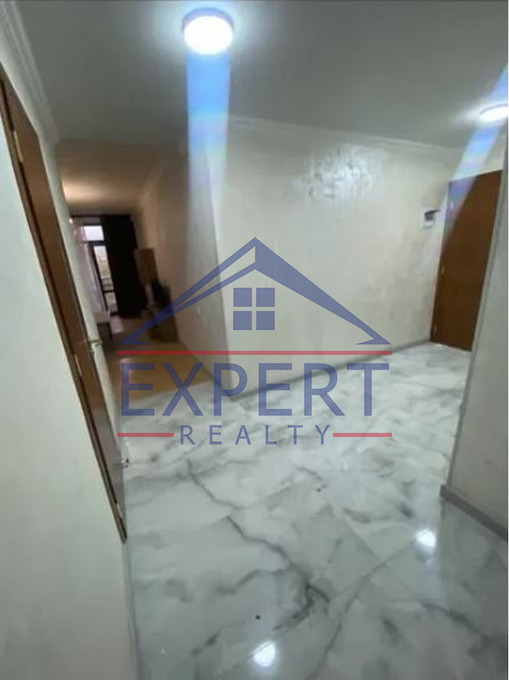 ԿԵՆՏՐՈՆ, ՄԱՇՏՈՑԻ ՊՈՂՈՏԱ, 2 ՍԵՆՅԱԿ