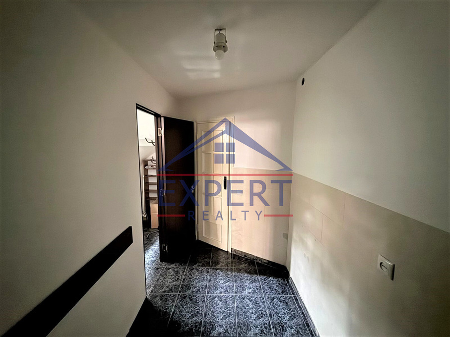 ԿԵՆՏՐՈՆ, ԽՈՐԵՆԱՑԻ ՓՈՂՈՑ,28ՔՄ