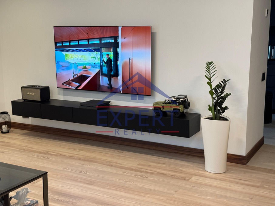 ԿԵՆՏՐՈՆ, ՏԵՐՅԱՆ ՓՈՂՈՑ, 3 ՍԵՆՅԱԿ