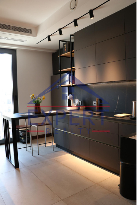 ԿԵՆՏՐՈՆ, ՏԵՐՅԱՆ ՓՈՂՈՑ, 3 ՍԵՆՅԱԿ