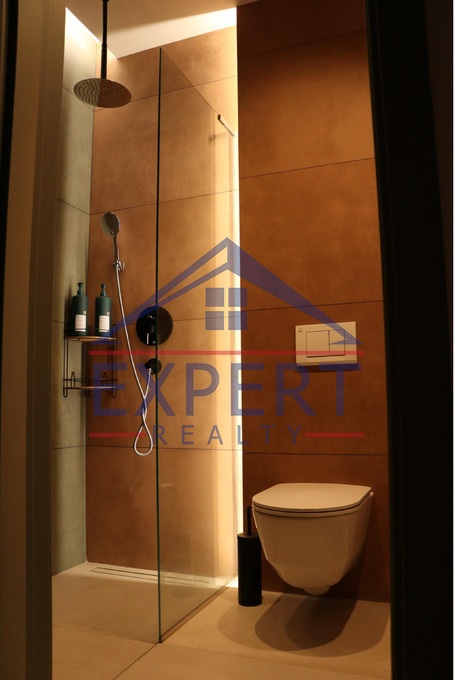 ԿԵՆՏՐՈՆ, ՏԵՐՅԱՆ ՓՈՂՈՑ, 3 ՍԵՆՅԱԿ