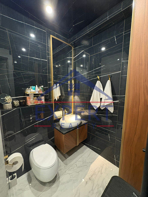 ԿԵՆՏՐՈՆ, ԲՈՒԶԱՆԴ ՓՈՂՈՑ, 2 ՍԵՆՅԱԿ