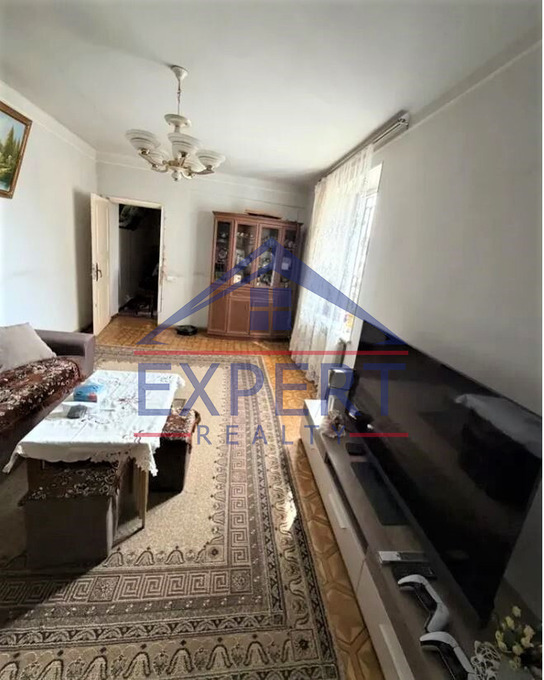 ԱՐԱԲԿԻՐ, ԿՈՄԻՏԱՍԻ ՊՈՂՈՏԱ, 3 ՍԵՆՅԱԿ