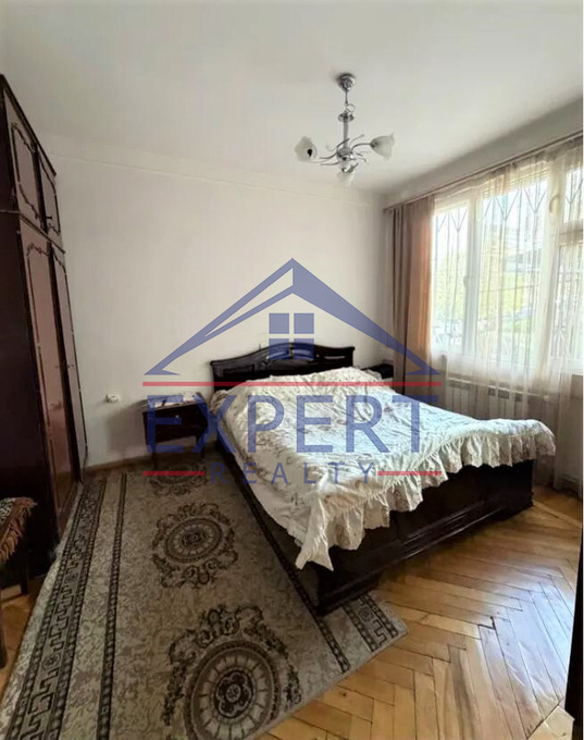 ԱՐԱԲԿԻՐ, ԿՈՄԻՏԱՍԻ ՊՈՂՈՏԱ, 3 ՍԵՆՅԱԿ