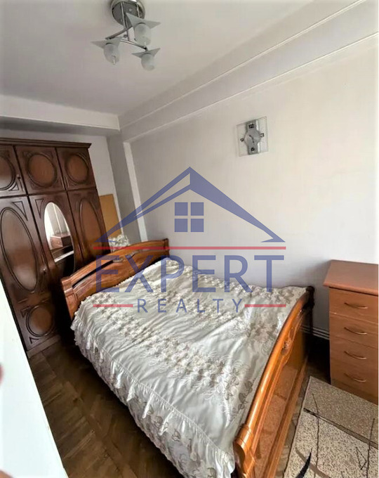 ԱՐԱԲԿԻՐ, ԿՈՄԻՏԱՍԻ ՊՈՂՈՏԱ, 3 ՍԵՆՅԱԿ