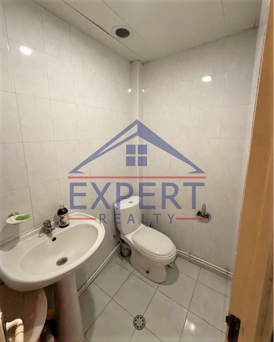 ԱՐԱԲԿԻՐ, ԿՈՄԻՏԱՍԻ ՊՈՂՈՏԱ, 3 ՍԵՆՅԱԿ