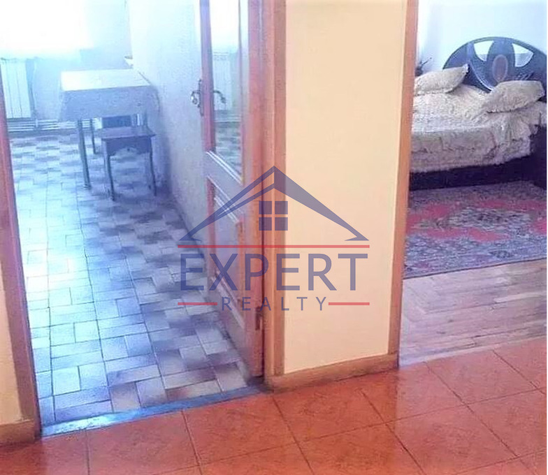 ԱՐԱԲԿԻՐ, ԳՅՈՒԼԲԵԿՅԱՆ ՓՈՂՈՑ, 3 ՍԵՆՅԱԿ