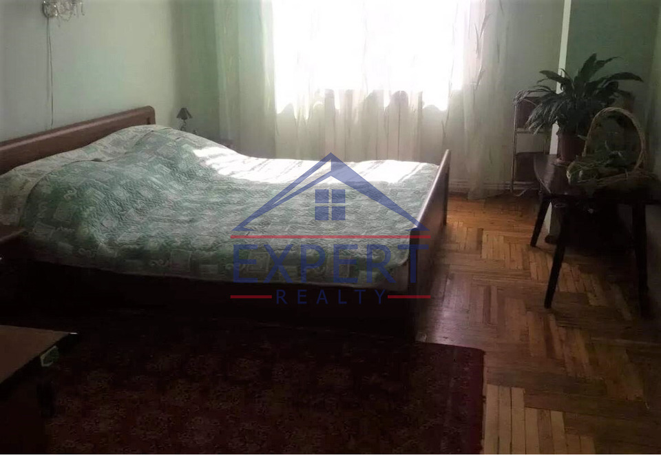 ԱՐԱԲԿԻՐ, ԳՅՈՒԼԲԵԿՅԱՆ ՓՈՂՈՑ, 3 ՍԵՆՅԱԿ