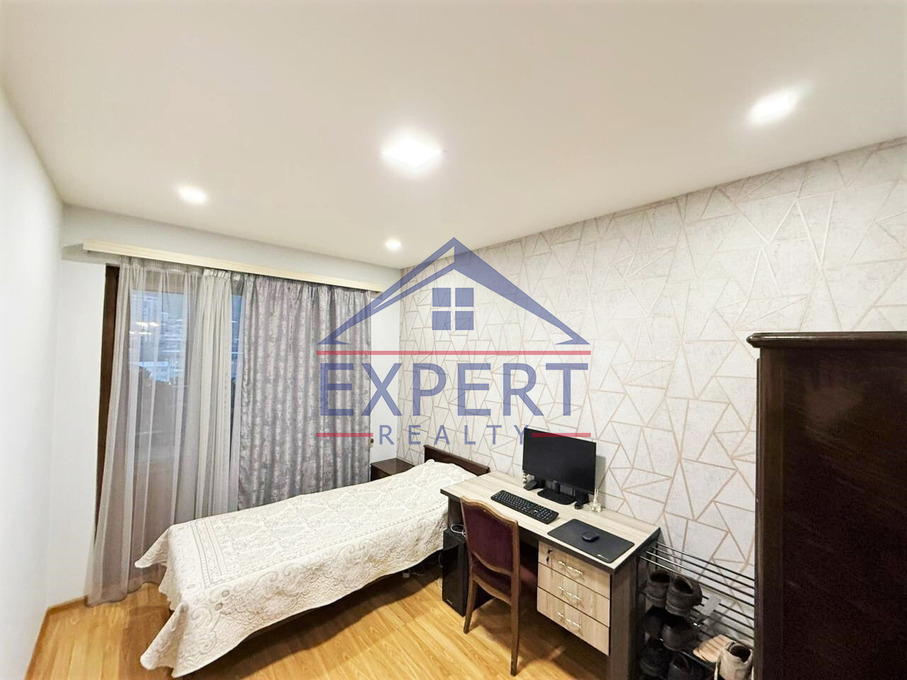 ԿԵՆՏՐՈՆ, ՎԱՐԴԱՆԱՆՑ ՓՈՂՈՑ, 4 ՍԵՆՅԱԿ