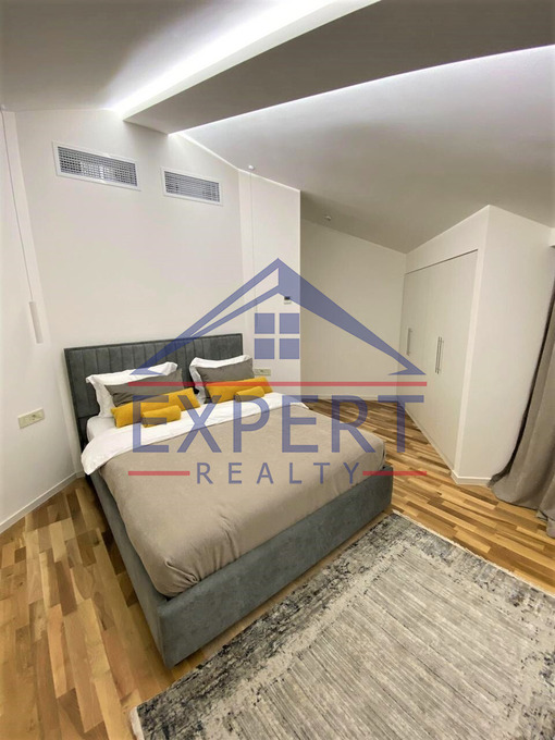 ԿԵՆՏՐՈՆ, ԶԱՐՈԲՅԱՆ ՓՈՂՈՑ, 2 ՍԵՆՅԱԿ