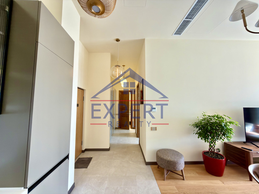 ԿԵՆՏՐՈՆ, ՌՈՍՏՈՄԻ ՓՈՂՈՑ, 3 ՍԵՆՅԱԿ