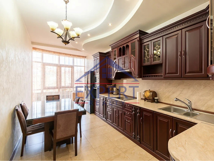 ԿԵՆՏՐՈՆ, ԱՐԱՄԻ ՓՈՂՈՑ, 4 ՍԵՆՅԱԿ