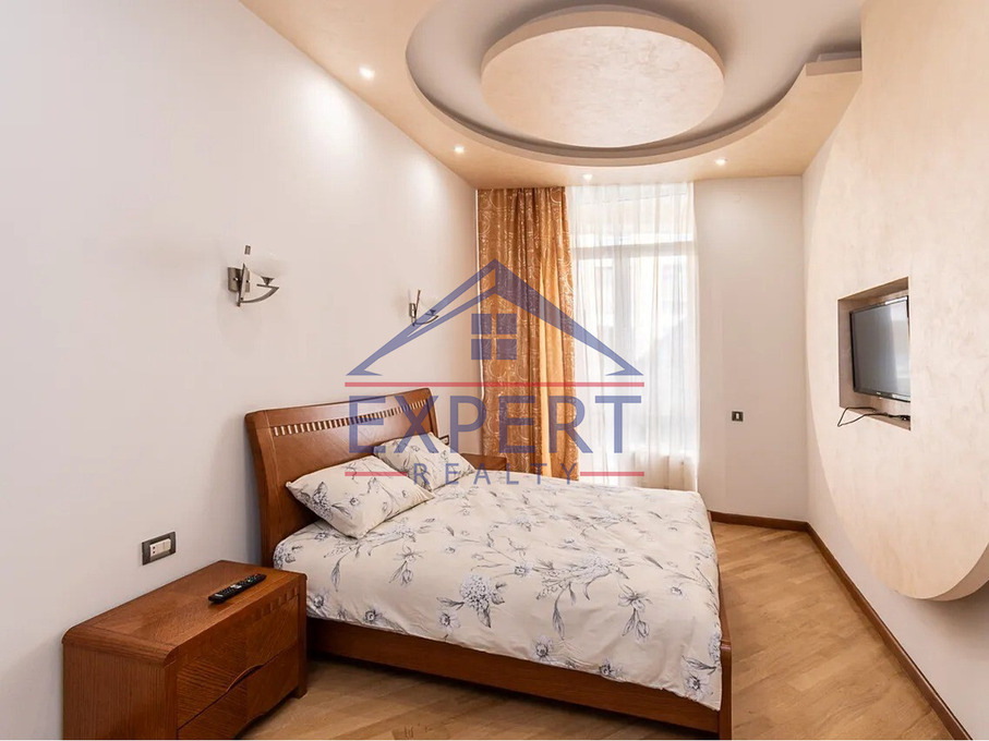 ԿԵՆՏՐՈՆ, ԱՐԱՄԻ ՓՈՂՈՑ, 4 ՍԵՆՅԱԿ