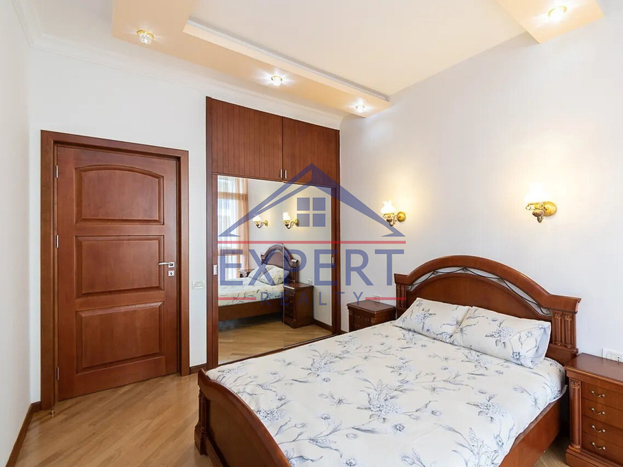 ԿԵՆՏՐՈՆ, ԱՐԱՄԻ ՓՈՂՈՑ, 4 ՍԵՆՅԱԿ