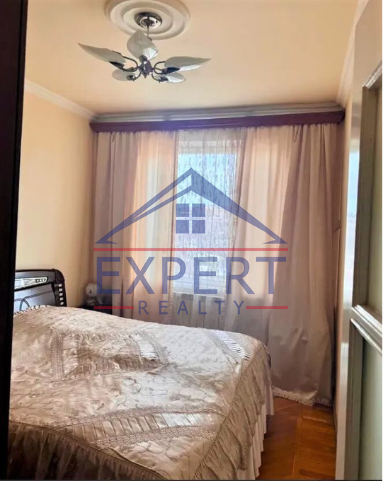 ՔԱՆԱՔԵՌ-ԶԵՅԹՈՒՆ, ԿԱՐԱՊԵՏ ՈՒԼՆԵՑԻ ՓՈՂՈՑ, 3 ՍԵՆՅԱԿ