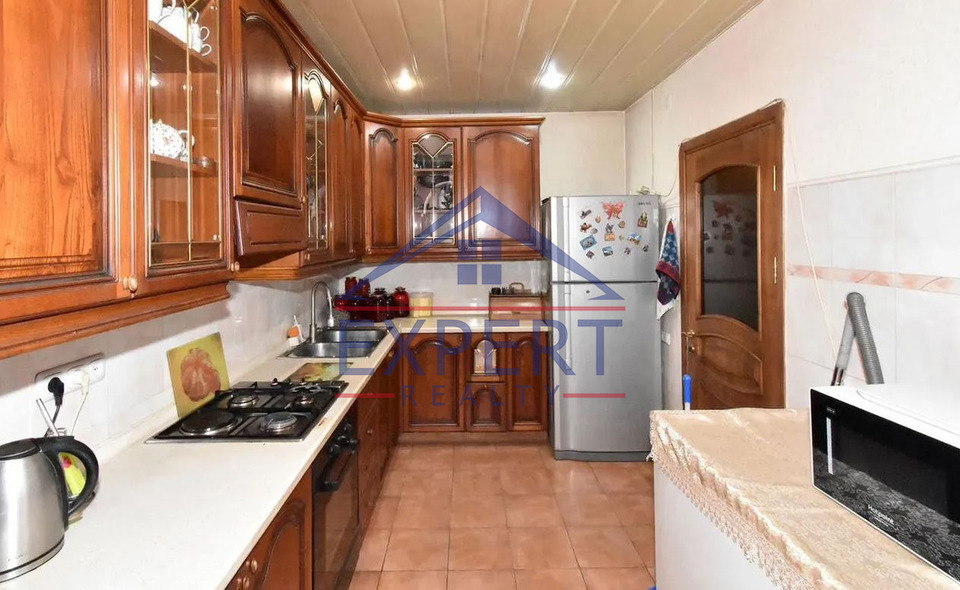 ԱՐԱԲԿԻՐ, ՄԱՄԻԿՈՆՅԱՆՑ ՓՈՂՈՑ, 2 ՍԵՆՅԱԿ