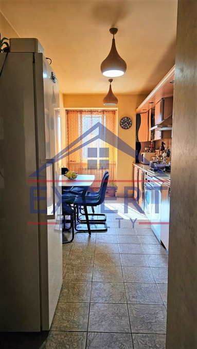 ԱՐԱԲԿԻՐ, ԱԴՈՆՑԻ ՓՈՂՈՑ, 3 ՍԵՆՅԱԿ