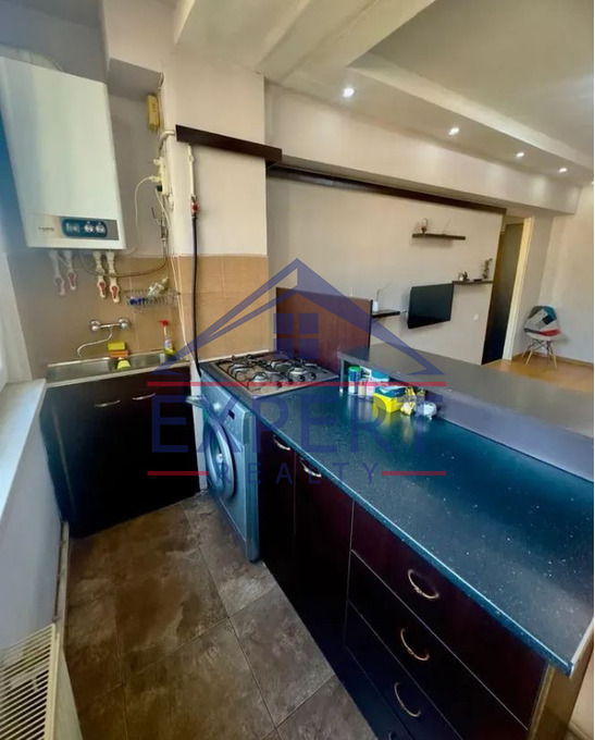 ԿԵՆՏՐՈՆ, ԱՄԻՐՅԱՆ ՓՈՂՈՑ, 2 ՍԵՆՅԱԿ