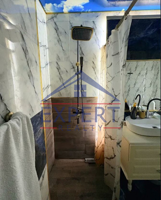 ՔԱՆԱՔԵՌ ԶԵՅԹՈՒՆ, Կ․ ՈՒԼՆԵՑԻ ՓՈՂՈՑ, 4 ՍԵՆՅԱԿ