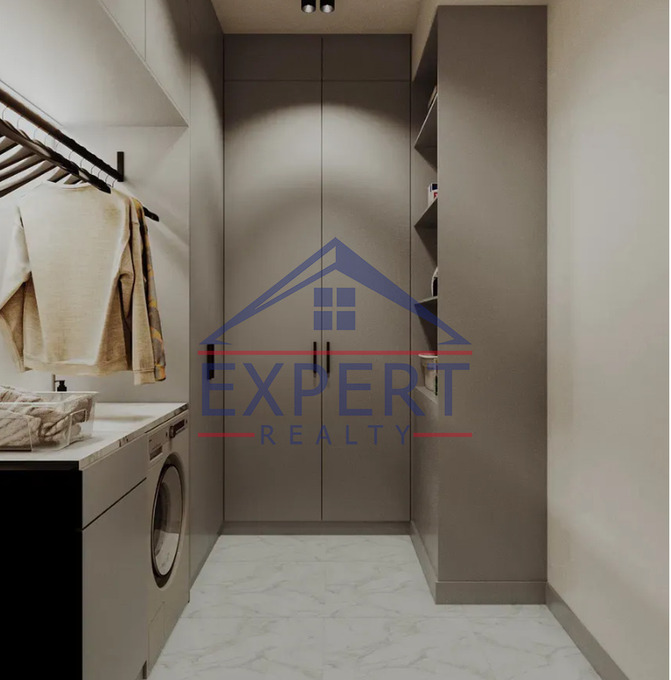 ԿԵՆՏՐՈՆ, ՌՈՍՏՈՄԻ ՓՈՂՈՑ, 3 ՍԵՆՅԱԿ