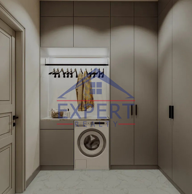 ԿԵՆՏՐՈՆ, ՌՈՍՏՈՄԻ ՓՈՂՈՑ, 3 ՍԵՆՅԱԿ