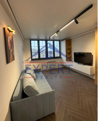 ԿԵՆՏՐՈՆ, ՆԱՐ-ԴՈՍԻ ՓՈՂՈՑ, 2 ՍԵՆՅԱԿ